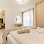 Hajnal Deluxe By Mital Apartmán Segedín