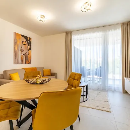 Hajnal #2 Deluxe With Balcony By Mital